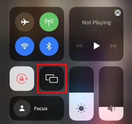 Click on the Screen Mirroring Icon to Mirror Discord on Roku